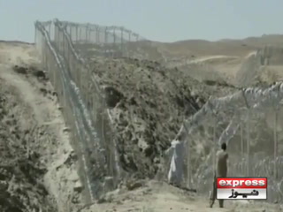 آرمی چیف نے بلوچستان میں افغان بارڈر پر باڑ کے کام کا افتتاح کر دیا