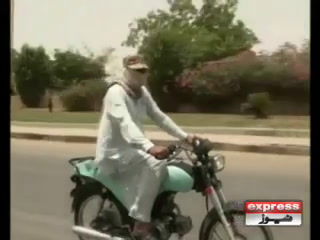 کراچی میں شدید گرمی برقرار؛ درجہ حرارت 43 ڈگری تک پہنچ گیا