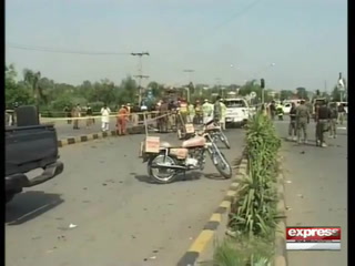 پشاور میں ایف سی کی گاڑی پر خودکش حملے میں میجر سمیت 2 اہلکار شہید