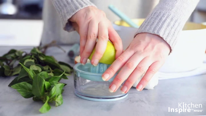 Preview image of Kitchen Inspire Citrus Juicer/Chopping Board - Gin video