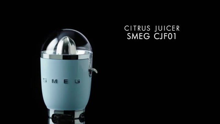 Preview image of Smeg's 50's Style Citrus Juicer video