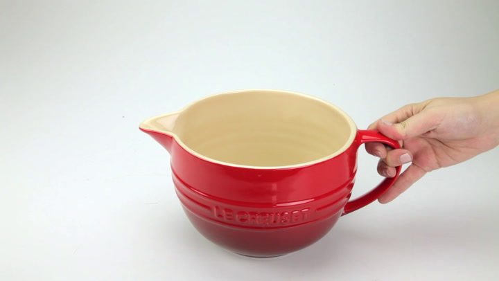 Preview image of Le Creuset Stoneware Batter Bowl video